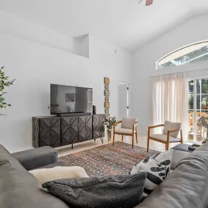 Stunning 4-bedroom W/ Pool - Close To Parks And Gulf Courses! Davenport